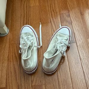 USED WHITE CONVERSE, GREAT CONDITION